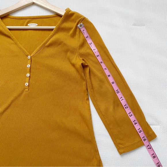 Slim Fit Ribbed Henley - Picture 4 of 9